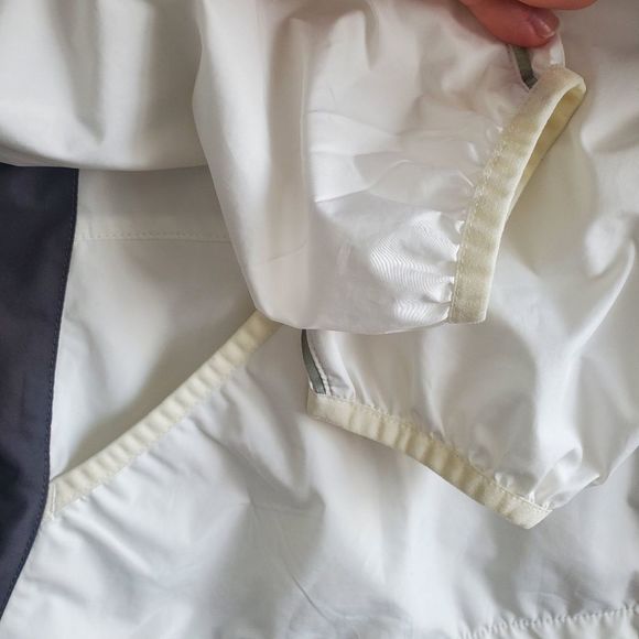 North Face Flight Series Womens White & Gray Light Windbreaker Jacket Size Large - Picture 9 of 9